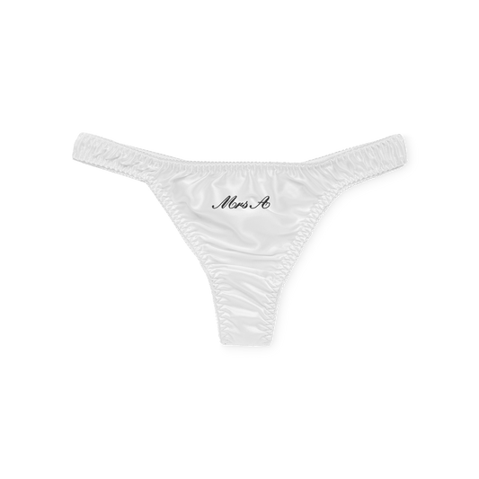 Białe jedwabne stringi z haftem Mrs A