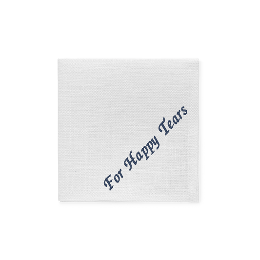 Biała lniana chusteczka z napisem „For Happy Tears ” w kolorze granatowym.
